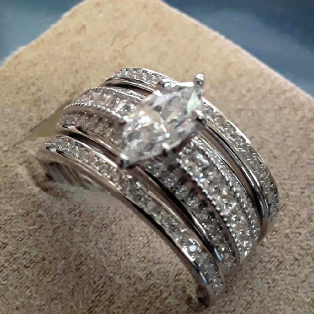 Belle Luce wedding set, 2 bands